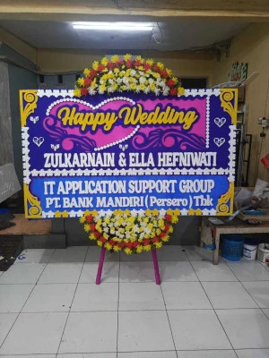 Papan Bunga di Tanduk Ampel